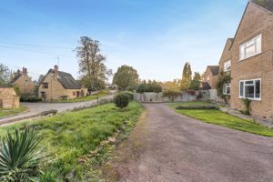 Photo 25- click for photo gallery